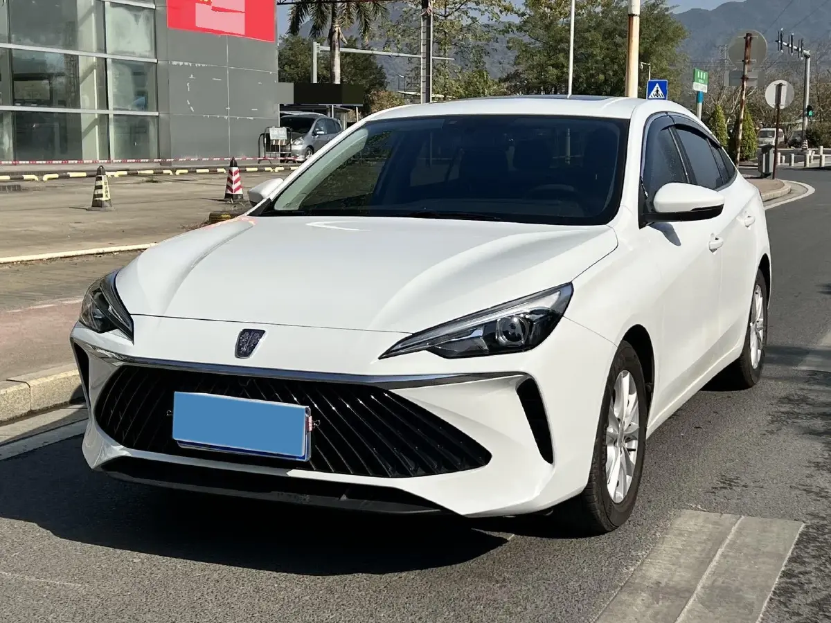 2023 Roewe i5 1.5L 129HP L4 5MT