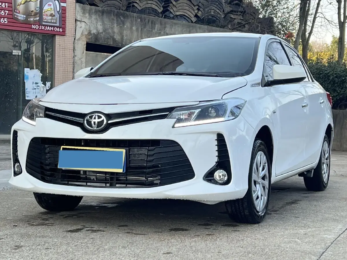 2022 Toyota Vios 1.5L 112HP L4 CVT