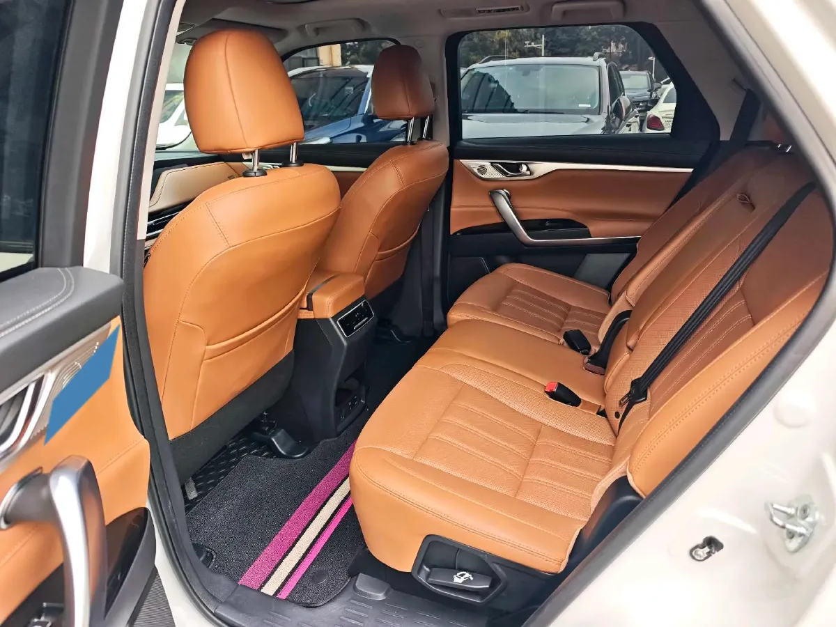 2021 ChangAn CS95 2.0T 233HP L4 6AT,autocango,china used car exporter,china ev exporter,chinese used car exporter,chinese used ev exporter