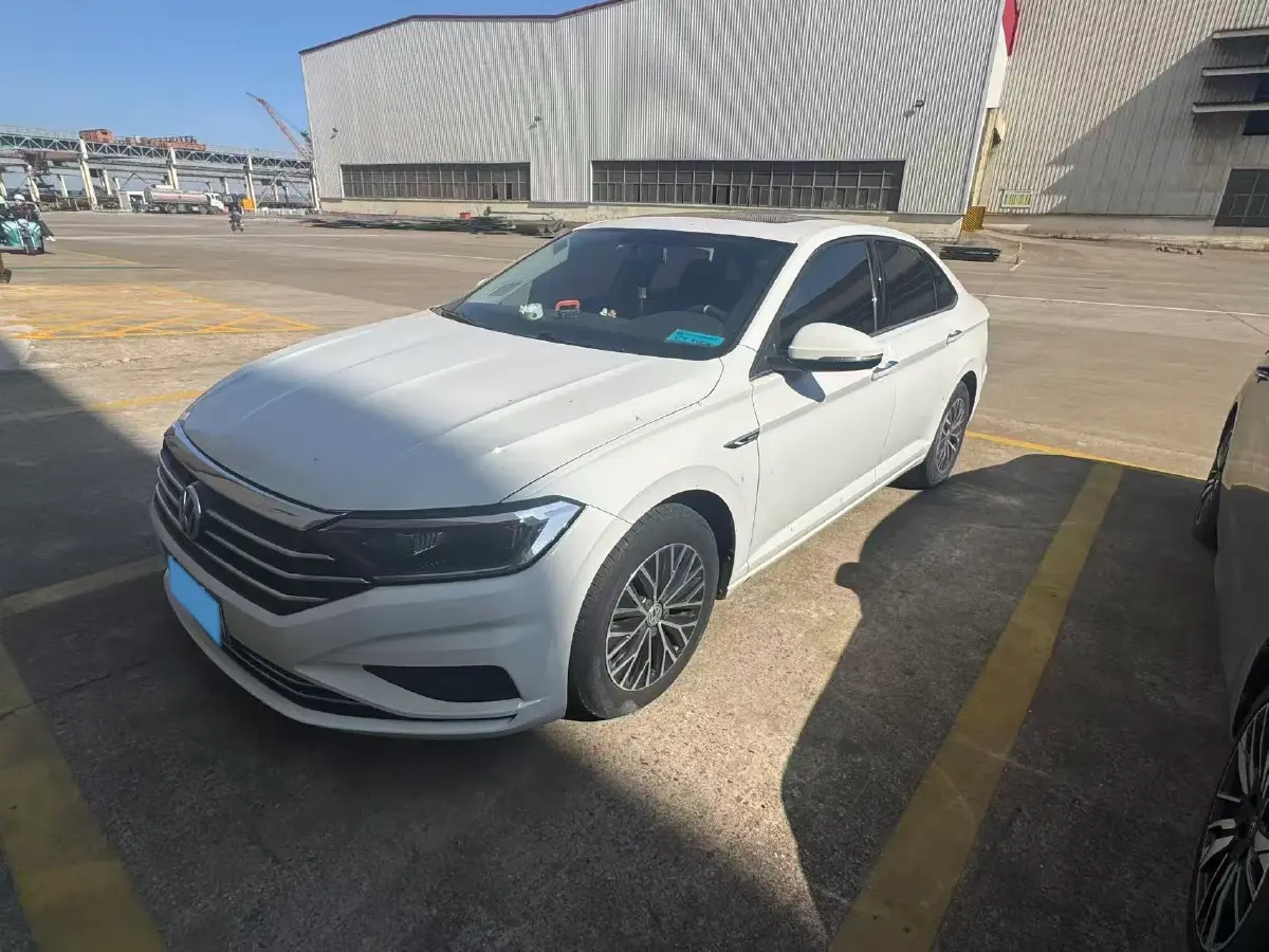 2020 Volkswagen Sagitar 1.4T 150HP L4 7DCT