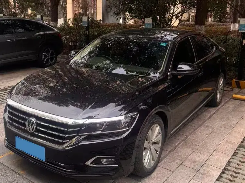 2020 Volkswagen Passat 2.0T 186HP L4 7DCT