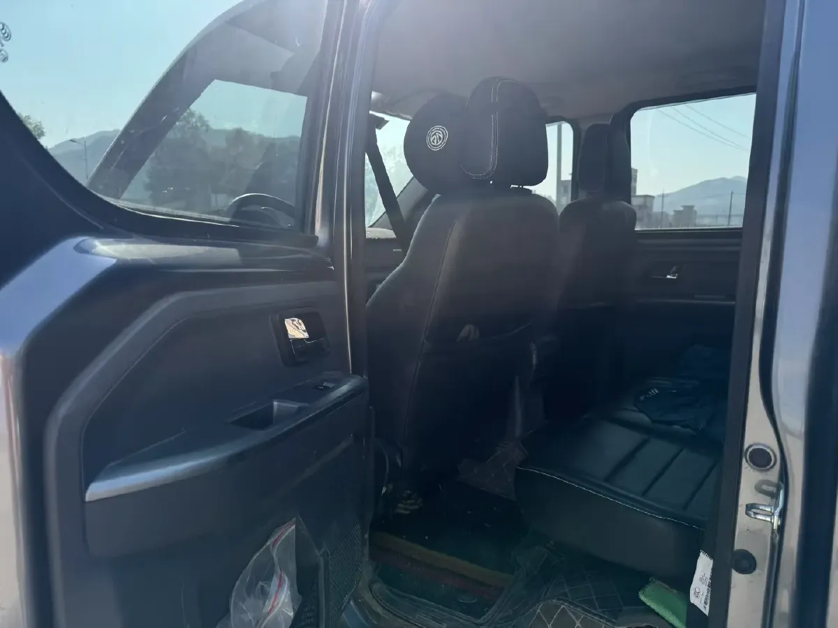 2021 WuLing ZhentTu 1.5L 99HP L4 5MT,autocango,china used car exporter,china ev exporter,chinese used car exporter,chinese used ev exporter