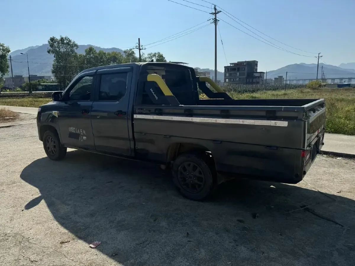 2021 WuLing ZhentTu 1.5L 99HP L4 5MT,autocango,china used car exporter,china ev exporter,chinese used car exporter,chinese used ev exporter