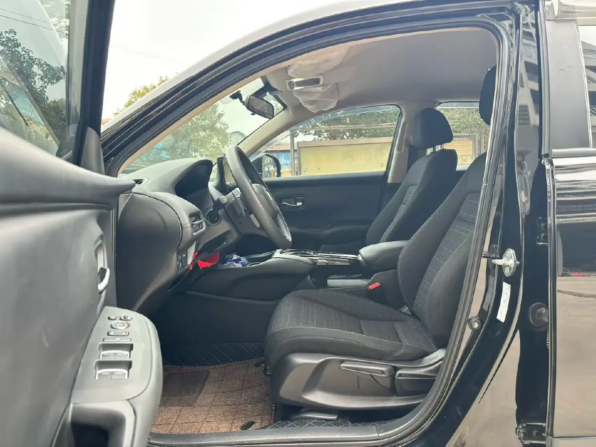 2023 Honda HR-V 2.0L 143HP L4 E-CVT Hybrid,autocango,china used car exporter,china ev exporter,chinese used car exporter,chinese used ev exporter