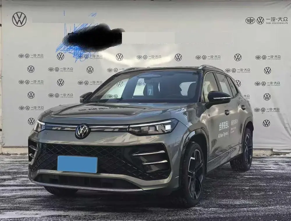 2025 Volkswagen Tayron 2.0T 220HP L4 7DCT