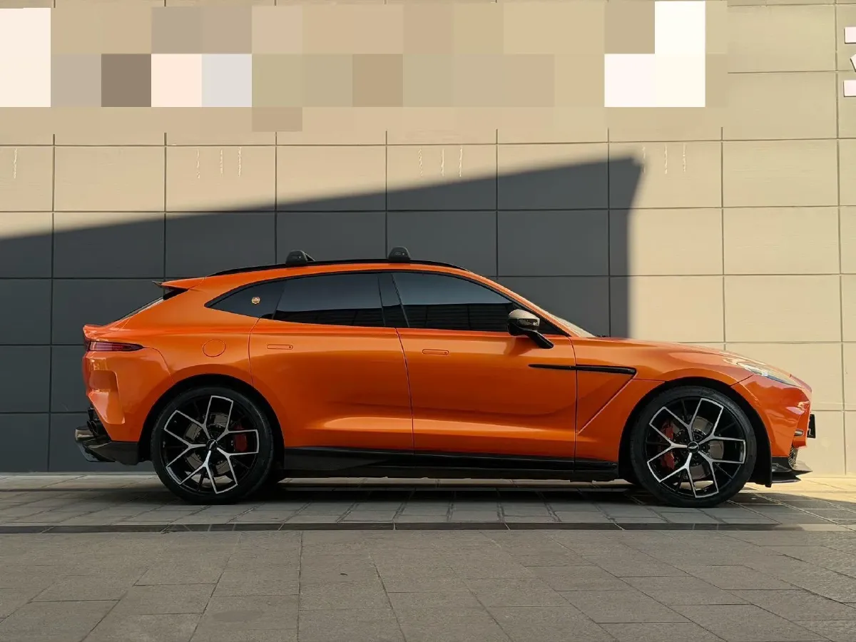 2021 Aston Martin DBX 4.0T 550HP V8 9AT,autocango,china used car exporter,china ev exporter,chinese used car exporter,chinese used ev exporter