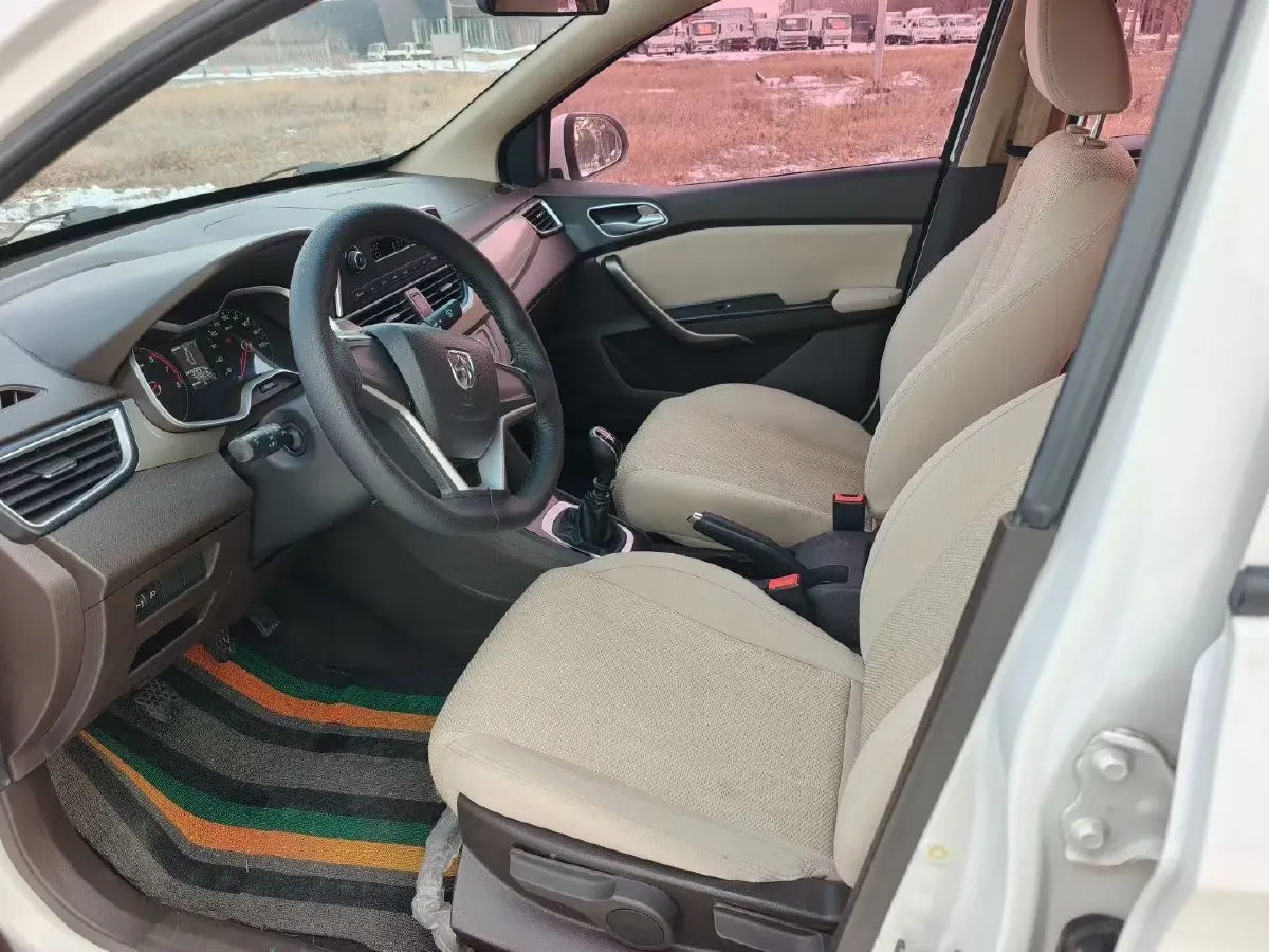 2019 JinBei XinYuan T32S 1.5L 102HP L4 5MT,autocango,china used car exporter,china ev exporter,chinese used car exporter,chinese used ev exporter