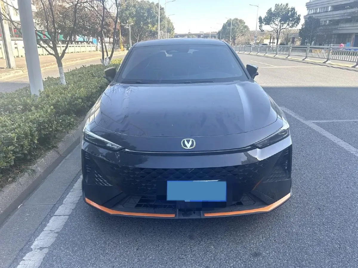 2024 ChangAn UNI-V 1.5T 188HP L4 7DCT,autocango,china used car exporter,china ev exporter,chinese used car exporter,chinese used ev exporter