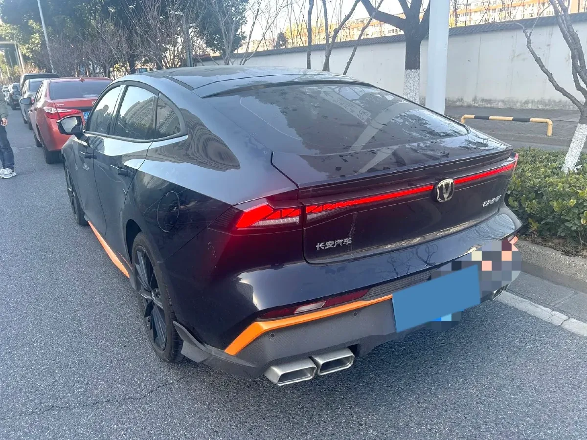 2024 ChangAn UNI-V 1.5T 188HP L4 7DCT,autocango,china used car exporter,china ev exporter,chinese used car exporter,chinese used ev exporter