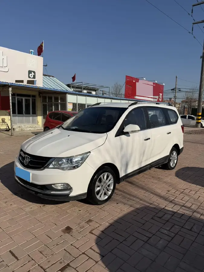 2016 BaoJun 560 1.5T 150HP L4 6MT