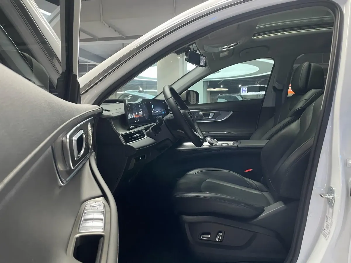 2024 Chery Tiggo 8 Plus 1.6T 197HP L4 7DCT,autocango,china used car exporter,china ev exporter,chinese used car exporter,chinese used ev exporter