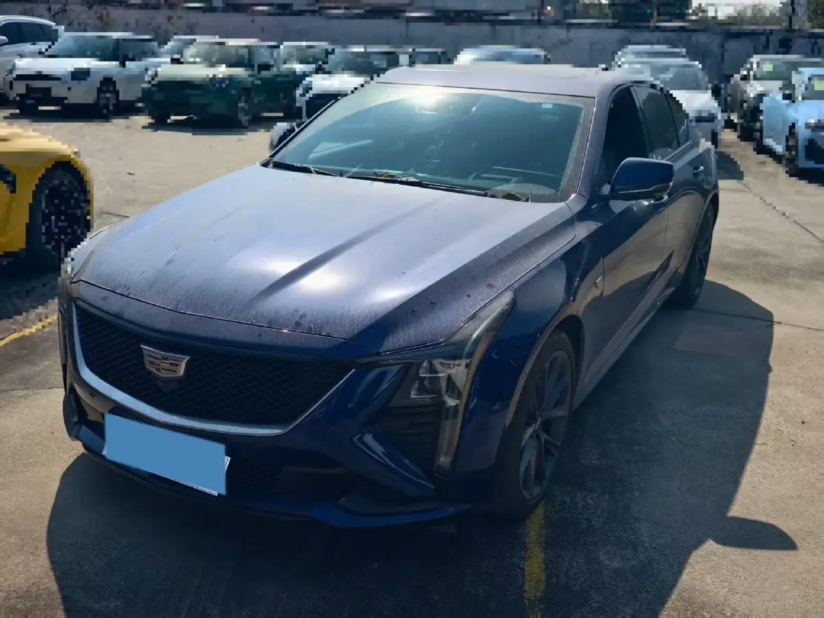 2023 Cadillac CT5 2.0T 237HP L4 10AT
