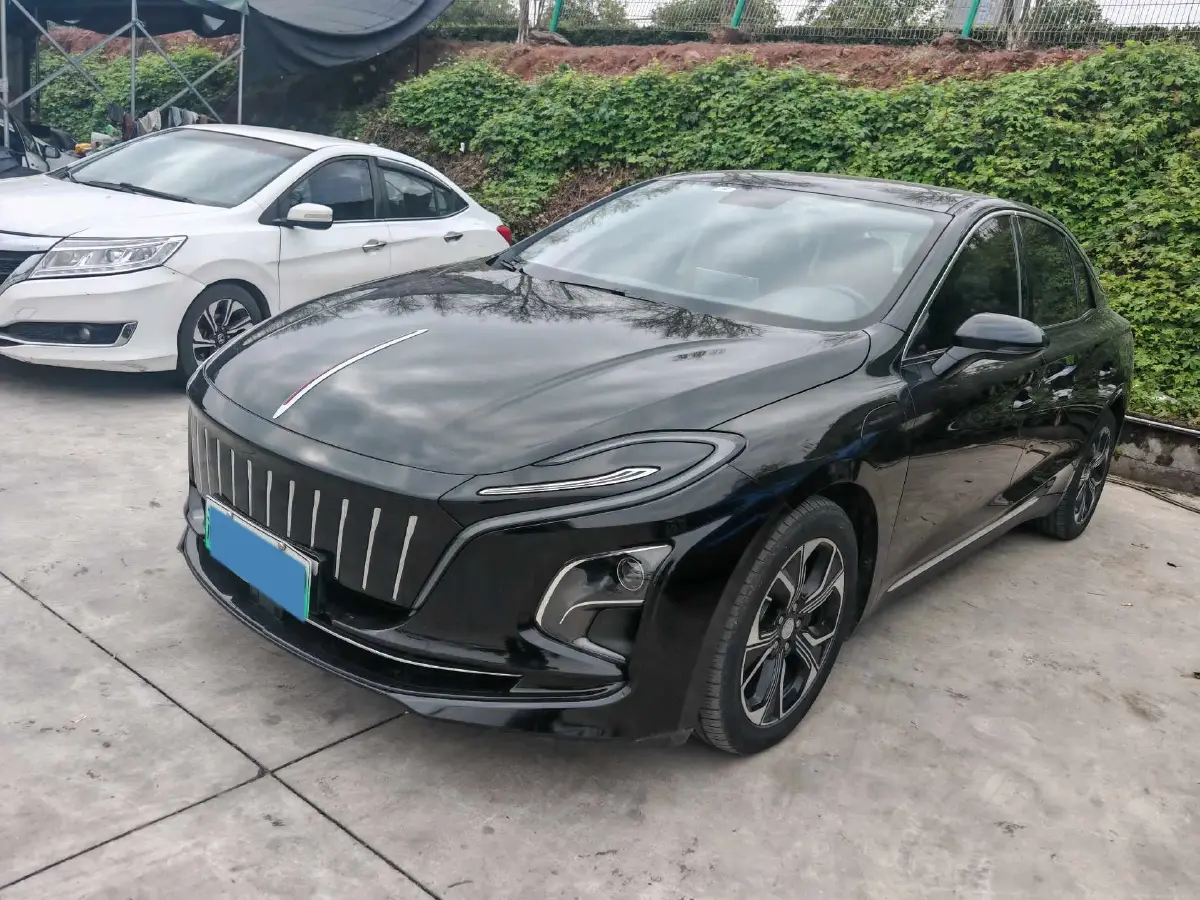 2023 HongQi E-QM5 BEV 54KWH