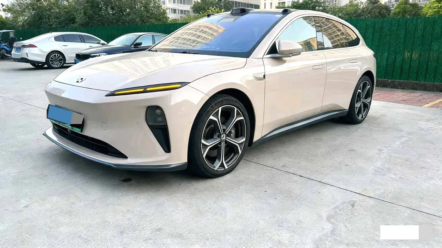2023 NIO ET5T BEV 75KWH