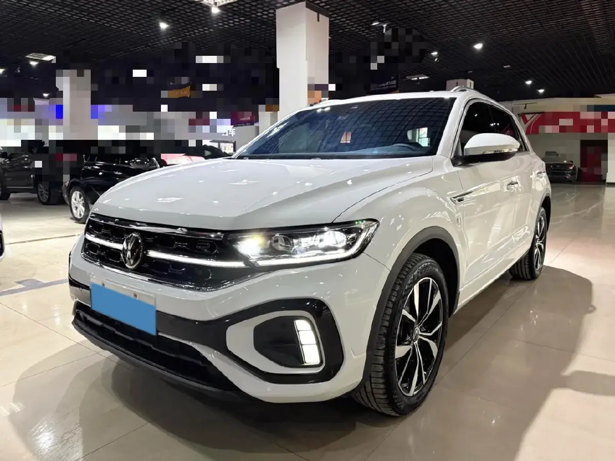 2025 Volkswagen T-Roc 1.5T 160HP L4 7DCT