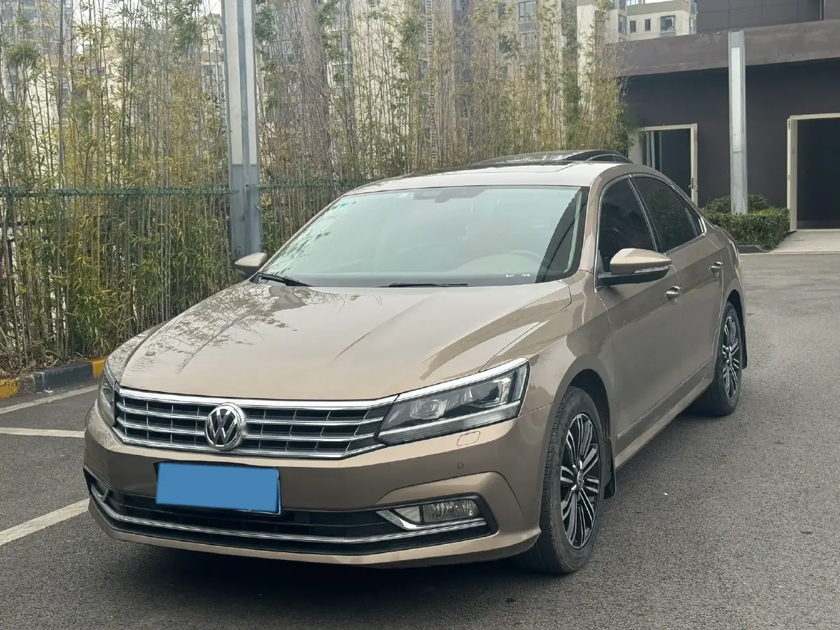 2017 Volkswagen Passat 1.8T 180HP L4 7DCT