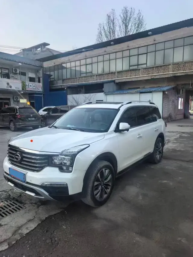 2017 GAC Trumpchi GS8 2.0T 201HP L4 6AT