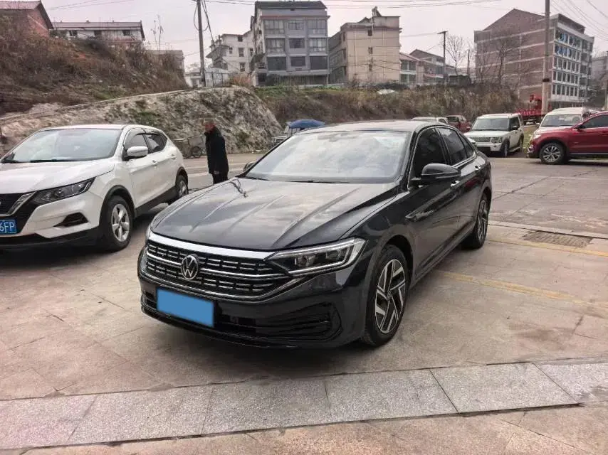 2023 Volkswagen Sagitar 1.5T 160HP L4 7DCT