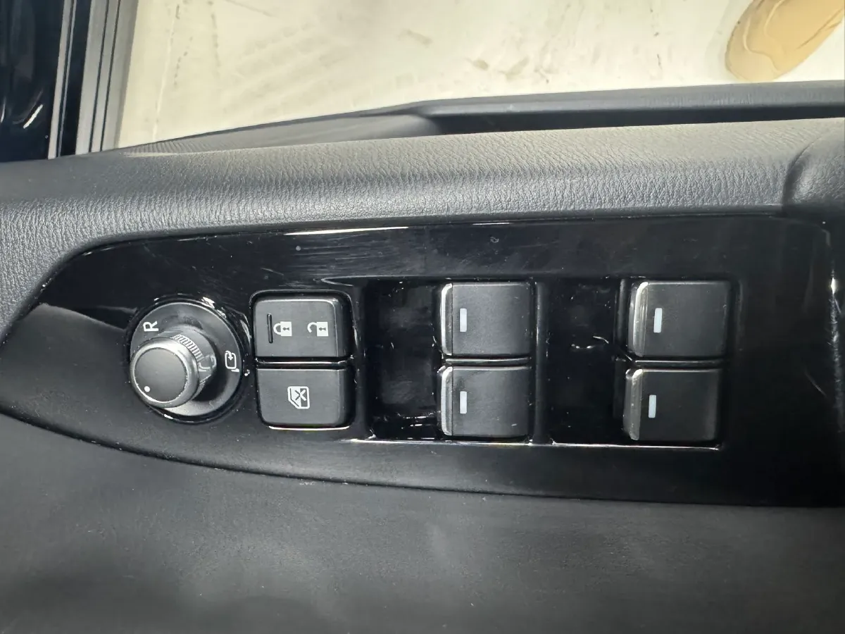 2022 MAXUS XinTu V90 2.0T 150HP L4 6AT,autocango,china used car exporter,china ev exporter,chinese used car exporter,chinese used ev exporter