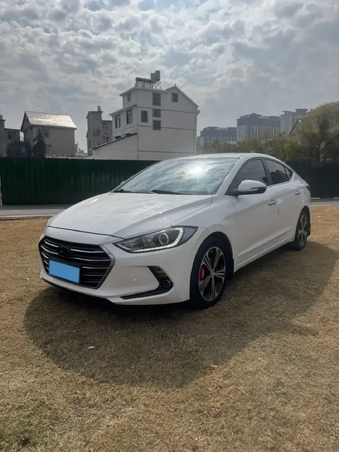 2018 Hyundai Elantra 1.4T 130HP L4 7DCT