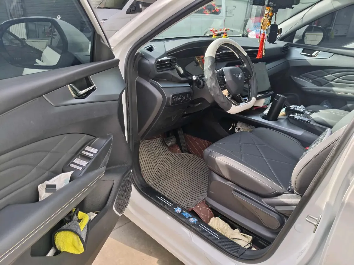 2025 KaiYi KunLun 1.5T 156HP L4 6DCT,autocango,china used car exporter,china ev exporter,chinese used car exporter,chinese used ev exporter