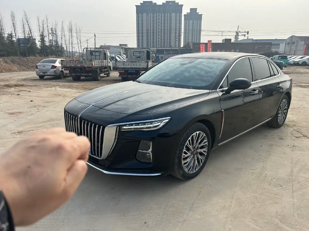2023 HongQi H5 2.0T 224HP L4 8AT