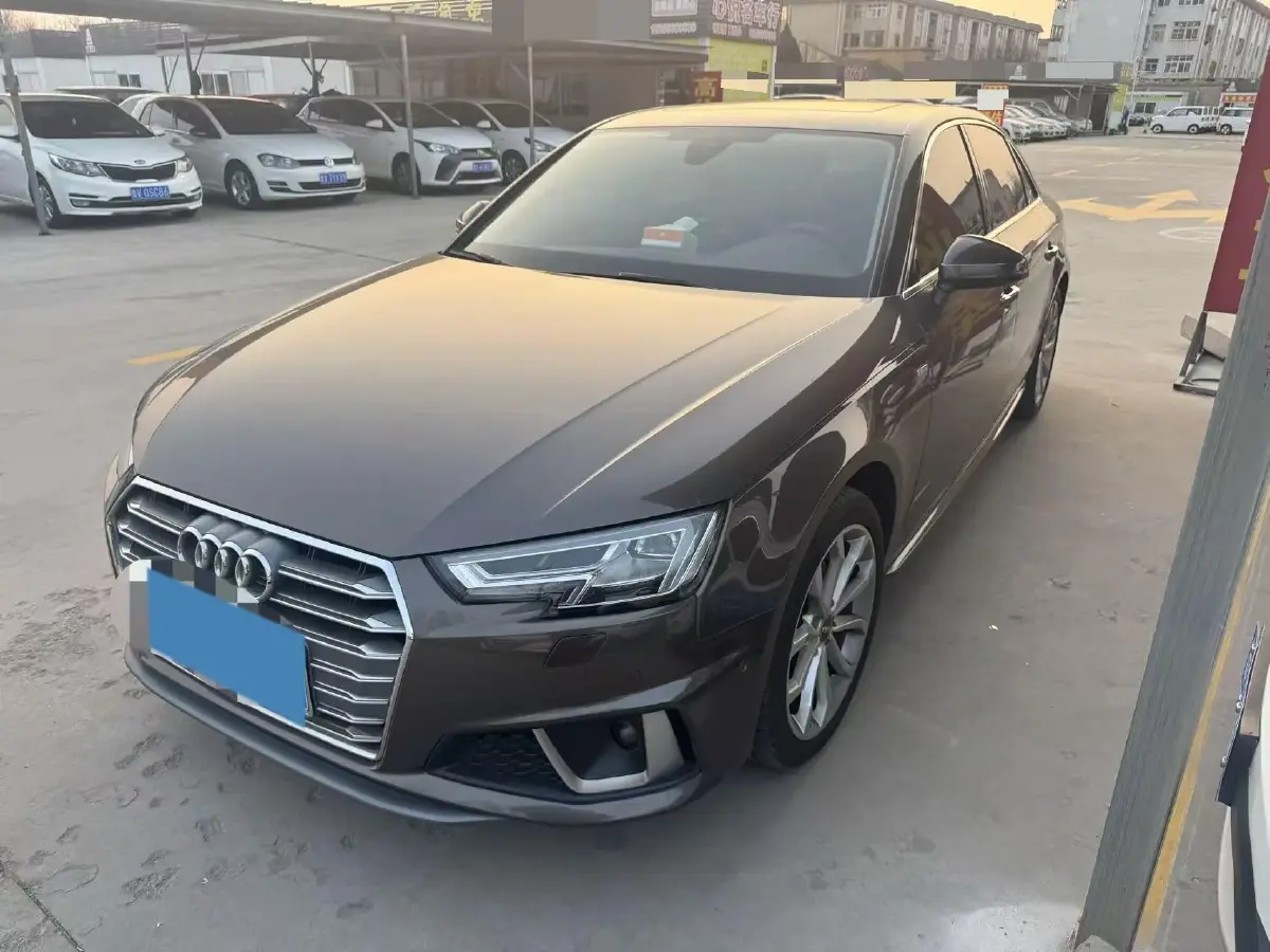 2019 Audi A4L 2.0T 190HP L4 7DCT