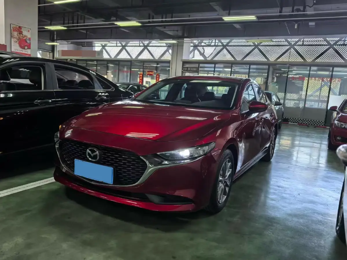 2021 Mazda 3 Axela 1.5L 117HP L4 6AT