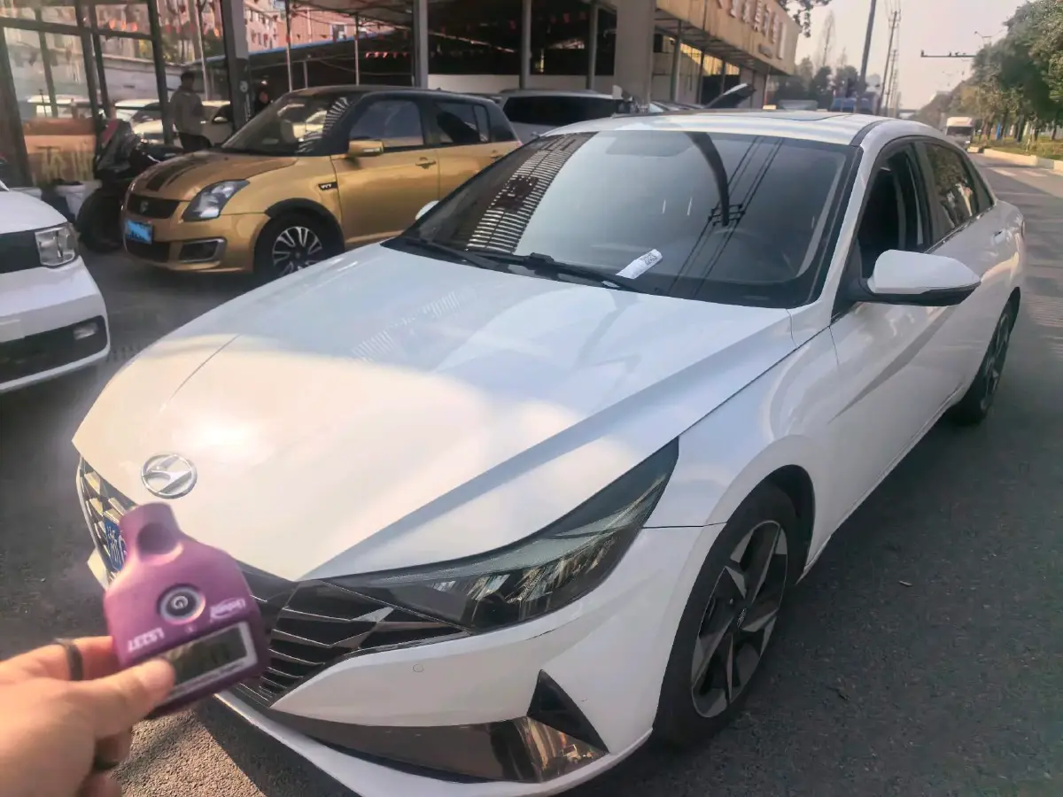 2021 Hyundai Elantra 1.5L 115HP L4 CVT