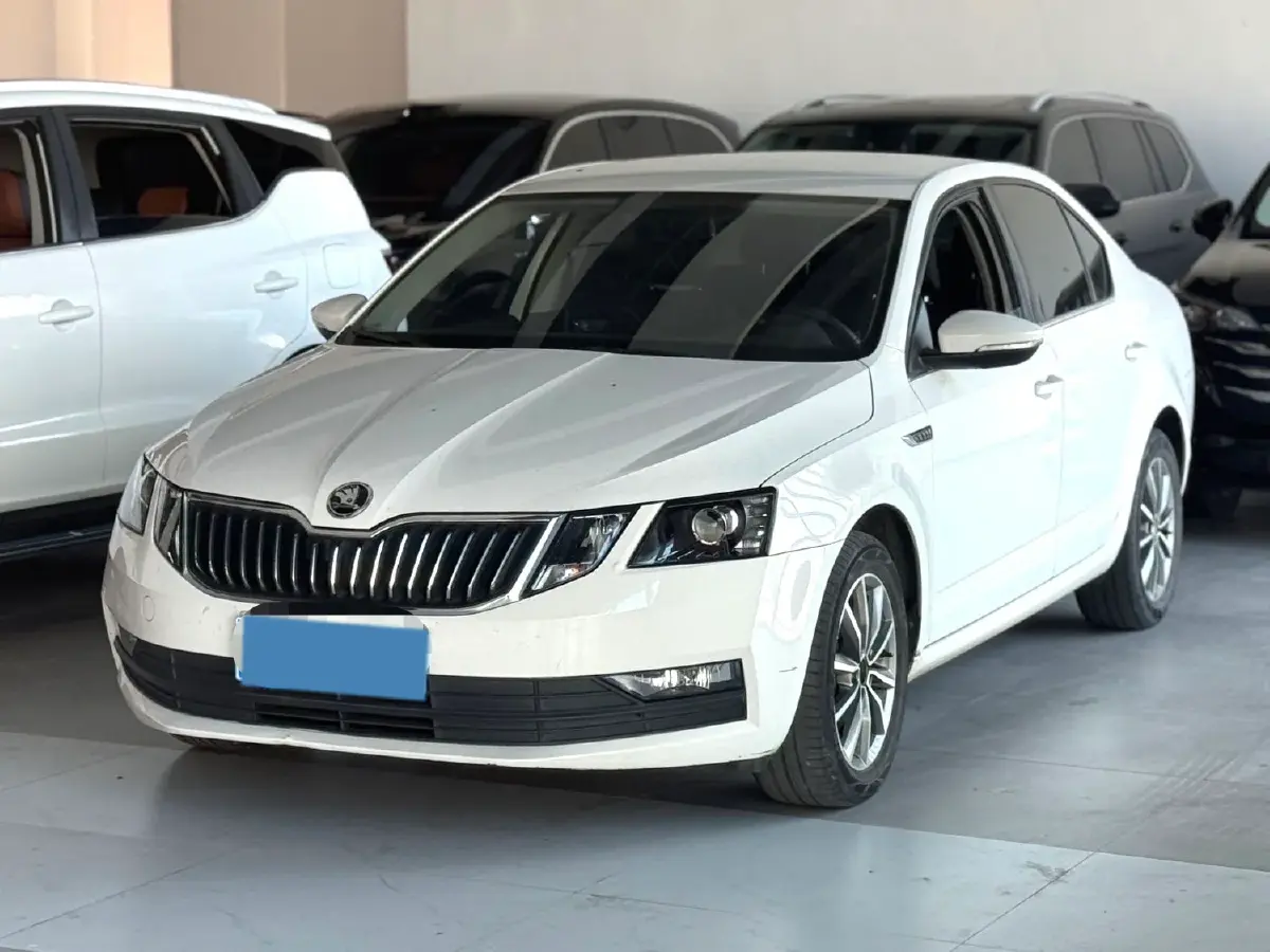 2020 Skoda Octavia 1.5L 113HP L4 6AT