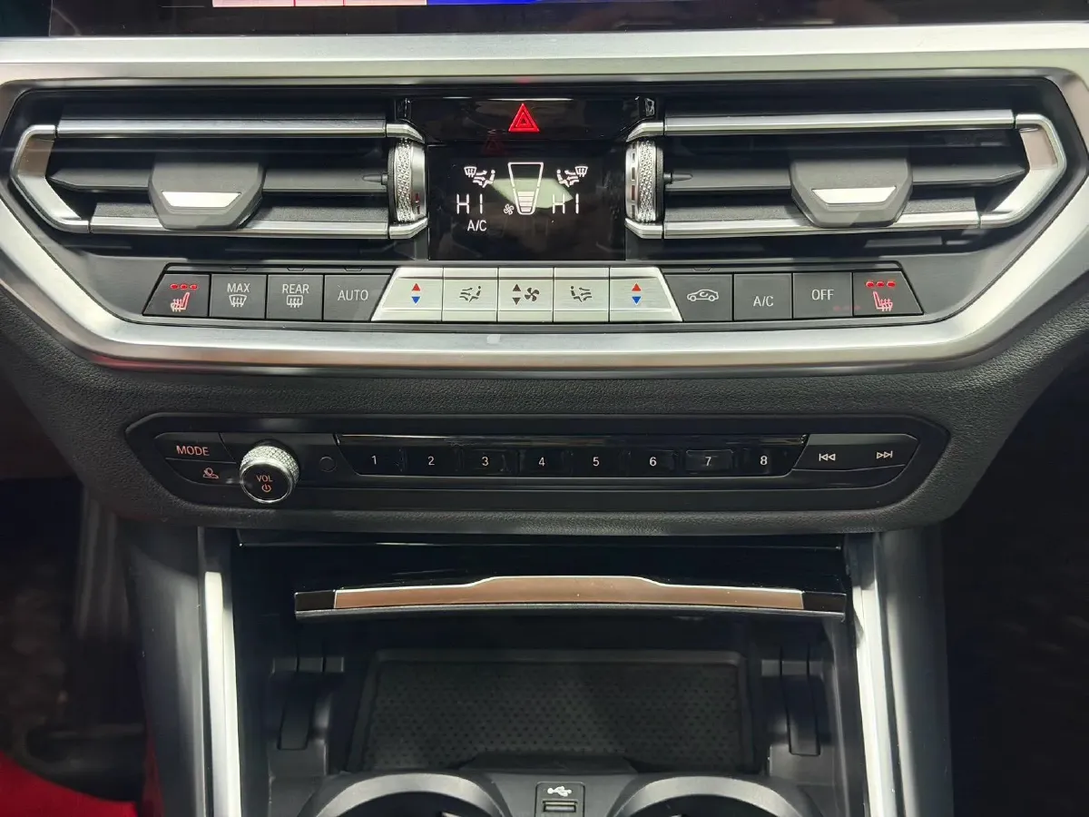 2022 BMW 3 Series 2.0T 156HP L4 8AT,autocango,china used car exporter,china ev exporter,chinese used car exporter,chinese used ev exporter