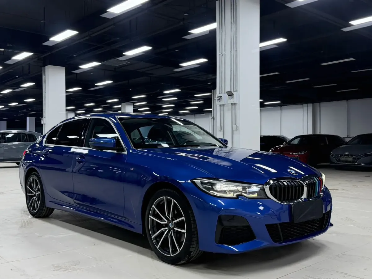 2022 BMW 3 Series 2.0T 156HP L4 8AT,autocango,china used car exporter,china ev exporter,chinese used car exporter,chinese used ev exporter