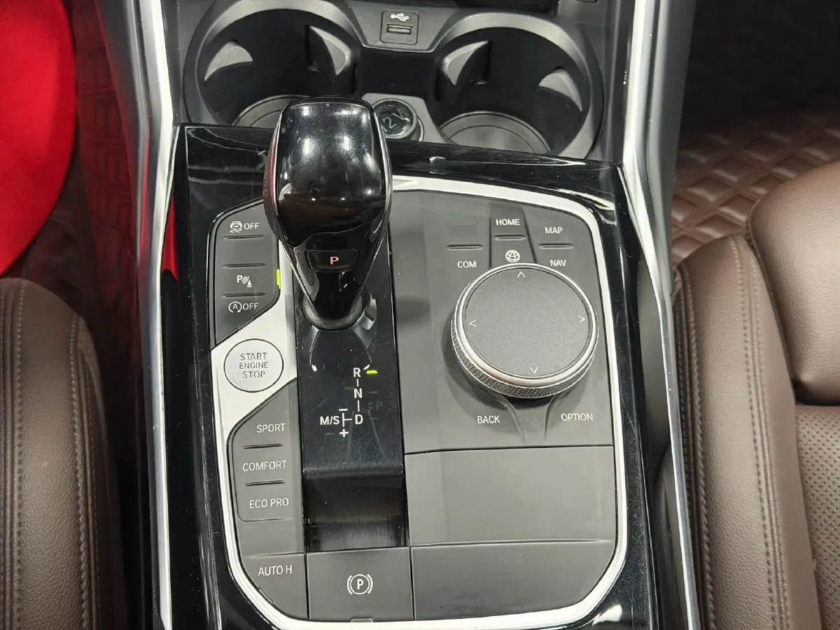 2022 BMW 3 Series 2.0T 156HP L4 8AT,autocango,china used car exporter,china ev exporter,chinese used car exporter,chinese used ev exporter