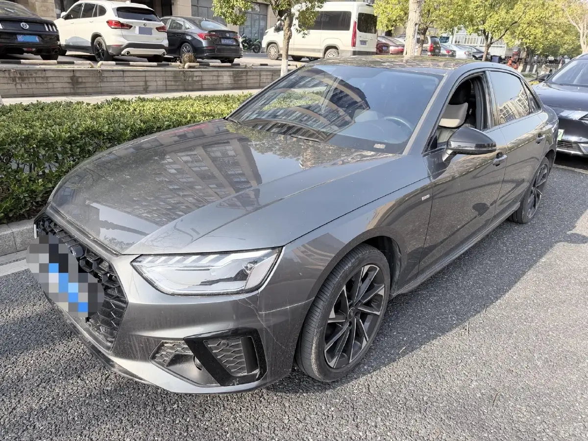 2023 Audi A4L 2.0T 190HP L4 7DCT