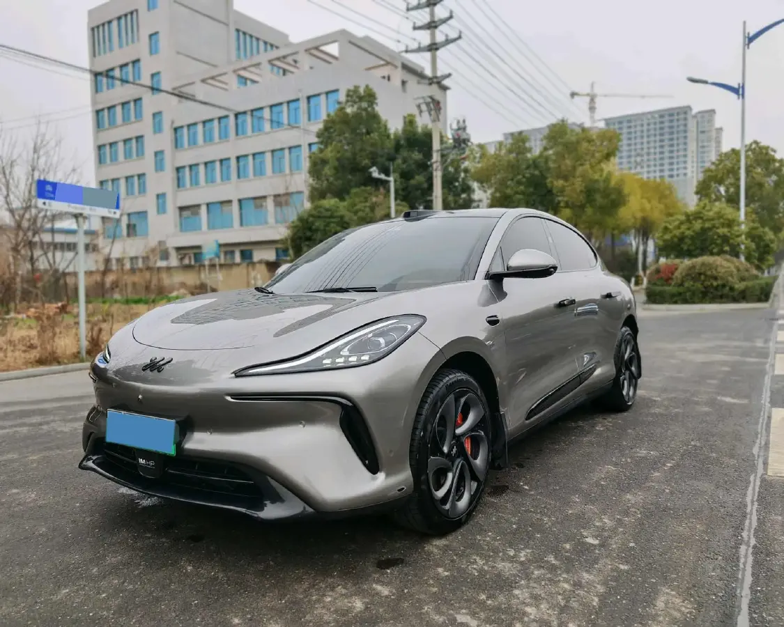 2023 IM LS6 BEV 71KWH