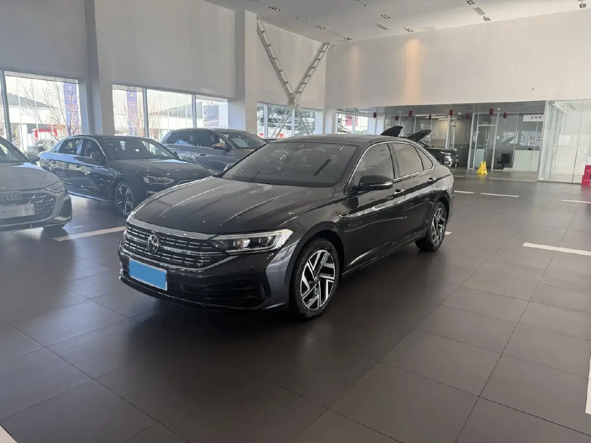 2025 Volkswagen Sagitar 1.2T 116HP L4 7DCT