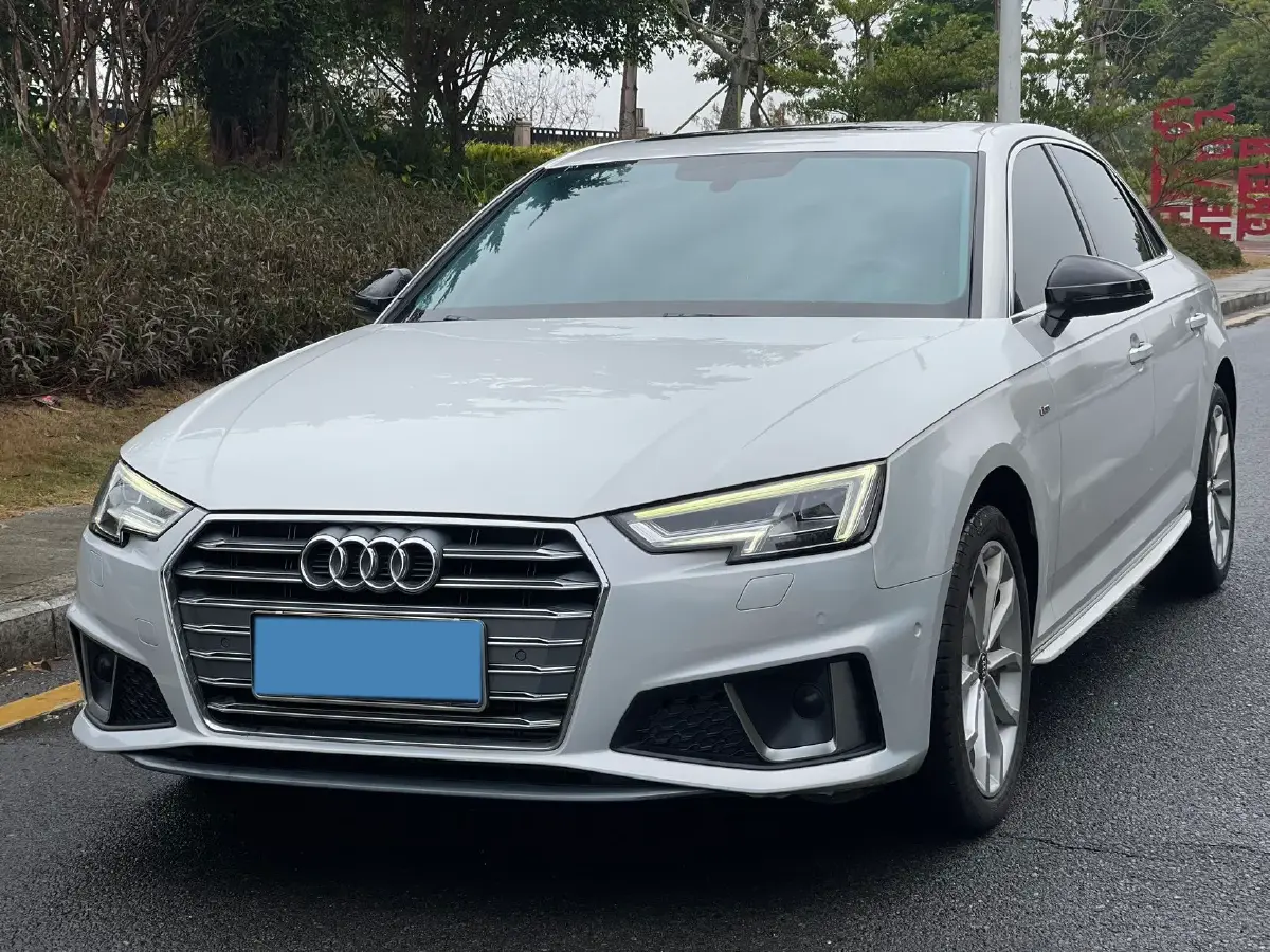 2019 Audi A4L 2.0T 190HP L4 7DCT