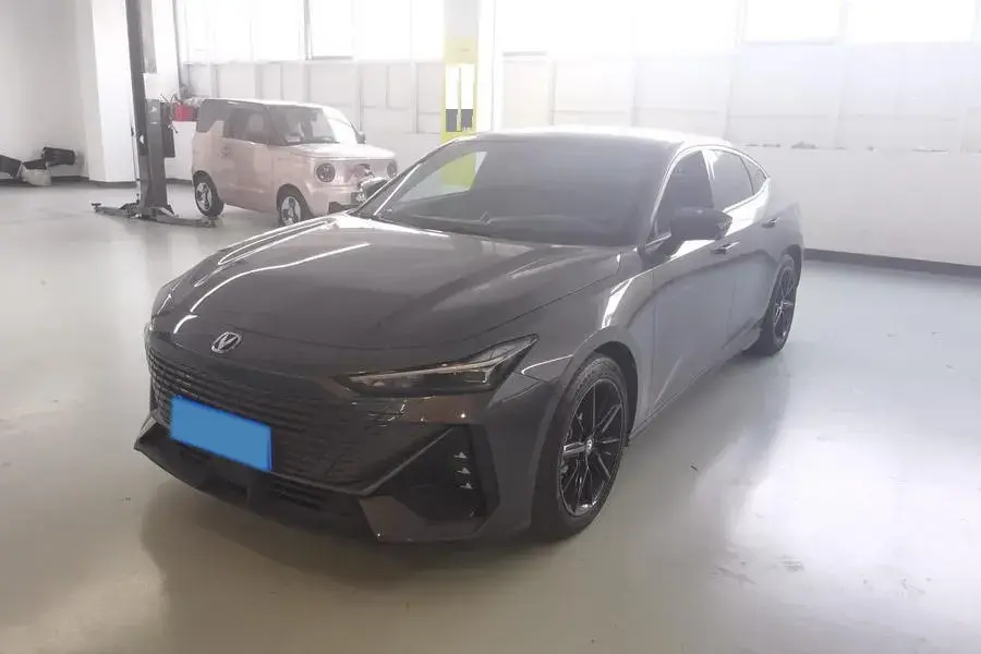 2022 ChangAn UNI-V 1.5T 188HP L4 7DCT