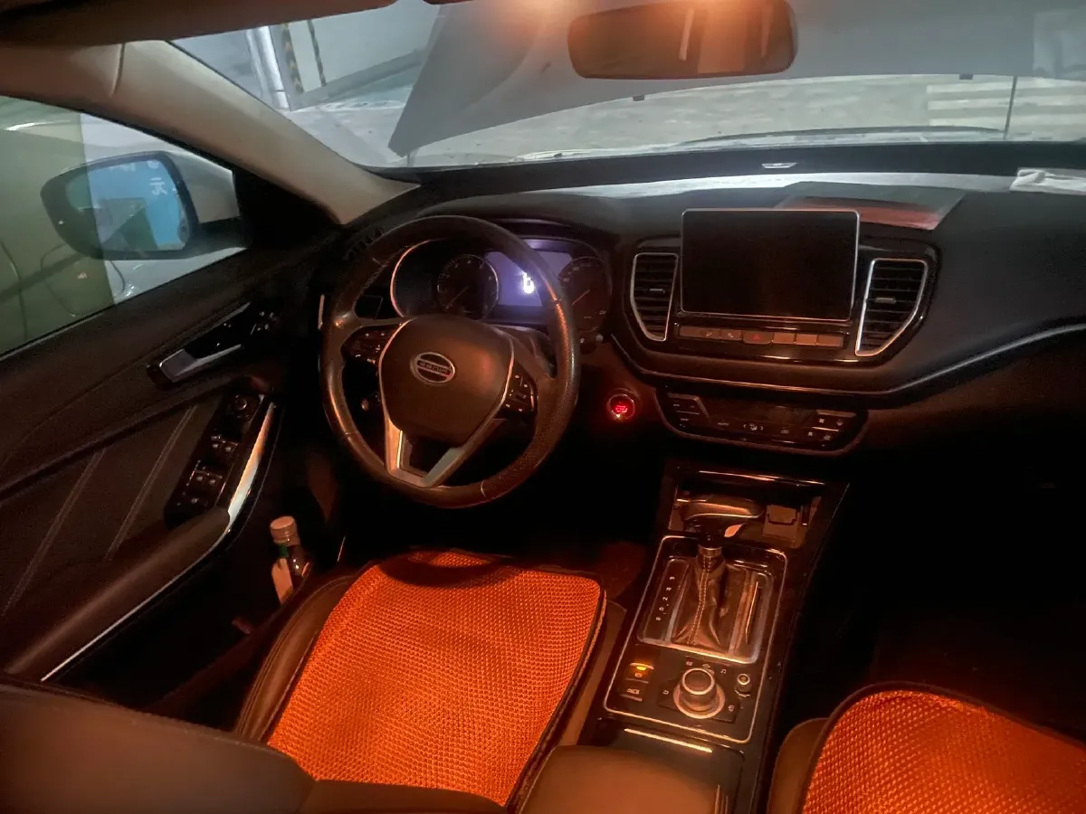 2018 FAW Senia R9 1.2T 143HP L4 7DCT,autocango,china used car exporter,china ev exporter,chinese used car exporter,chinese used ev exporter