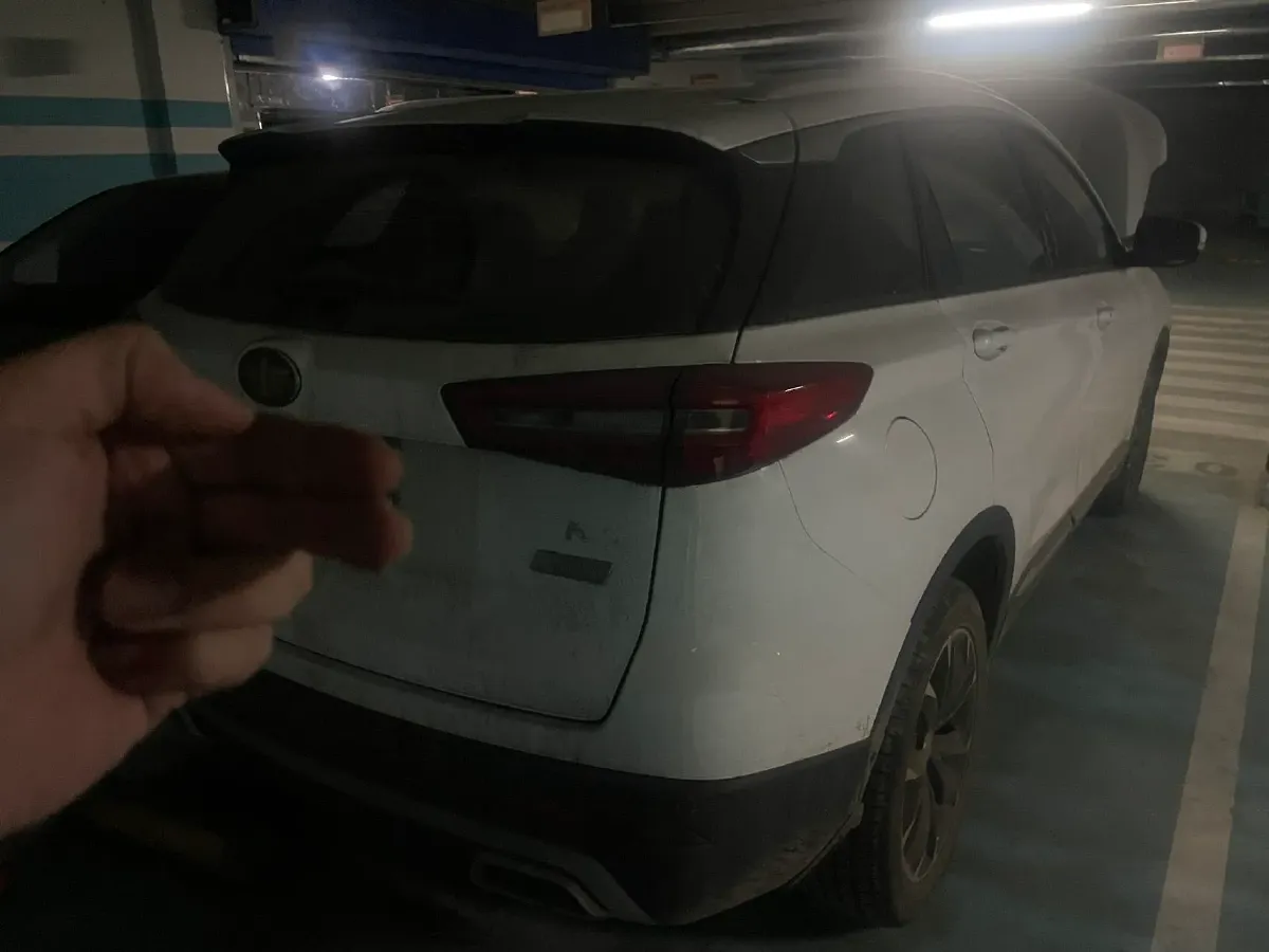 2018 FAW Senia R9 1.2T 143HP L4 7DCT,autocango,china used car exporter,china ev exporter,chinese used car exporter,chinese used ev exporter