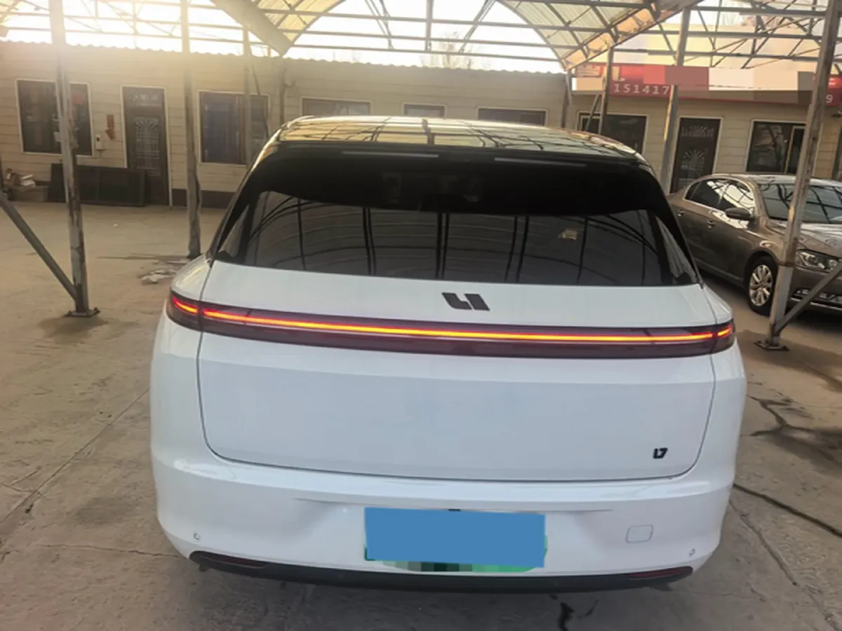 2023 Li L7 Range Extended 154HP REEV 40.9KWH,autocango,china used car exporter,china ev exporter,chinese used car exporter,chinese used ev exporter