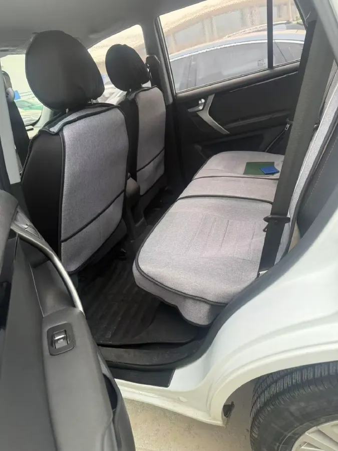 2018 Chery Tiggo 3 1.6L 126HP L4 5MT,autocango,china used car exporter,china ev exporter,chinese used car exporter,chinese used ev exporter