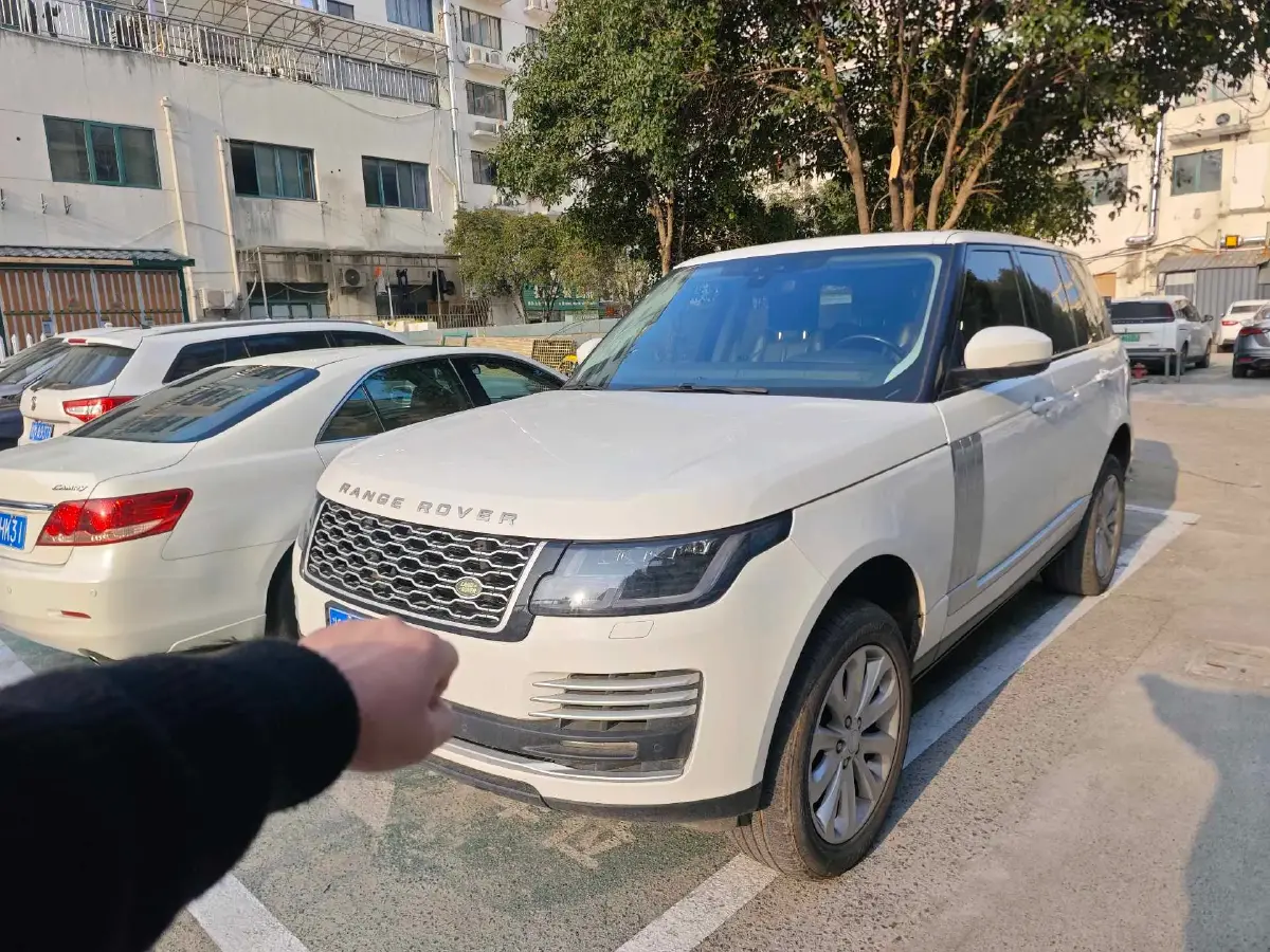 2017 Land Rover Range Rover 3.0T 340HP V6 8AT