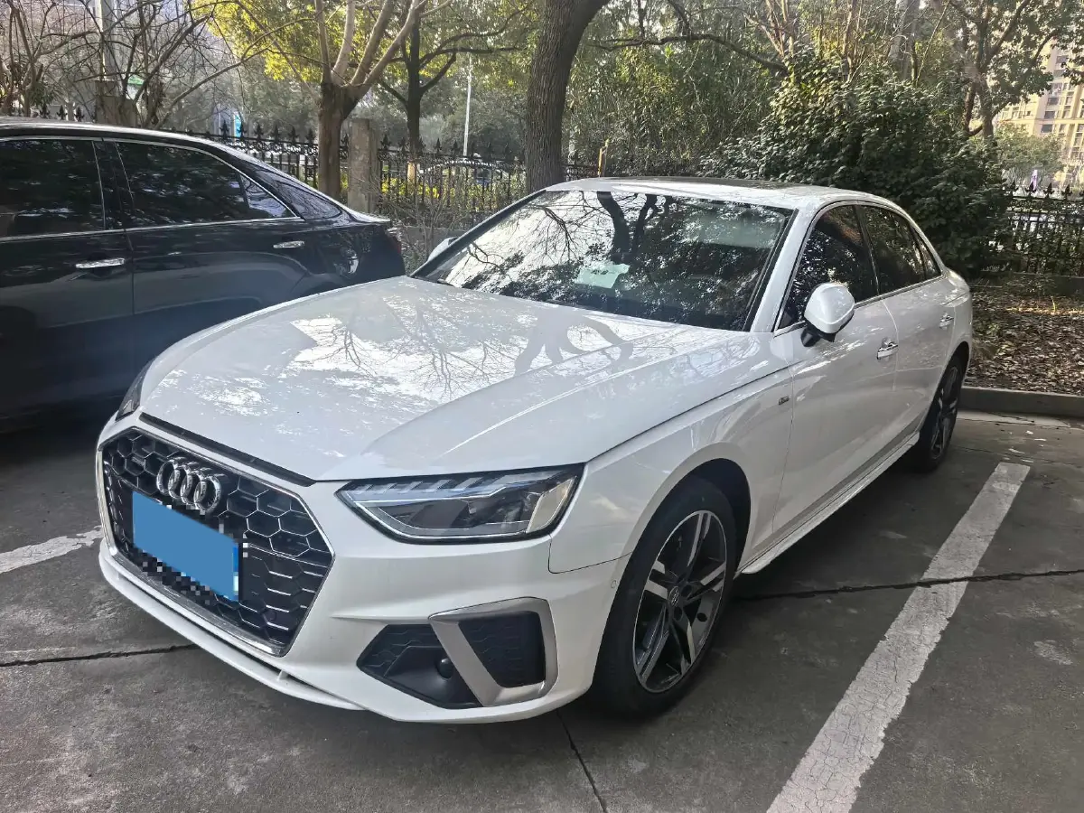2020 Audi A4L 2.0T 190HP L4 7DCT