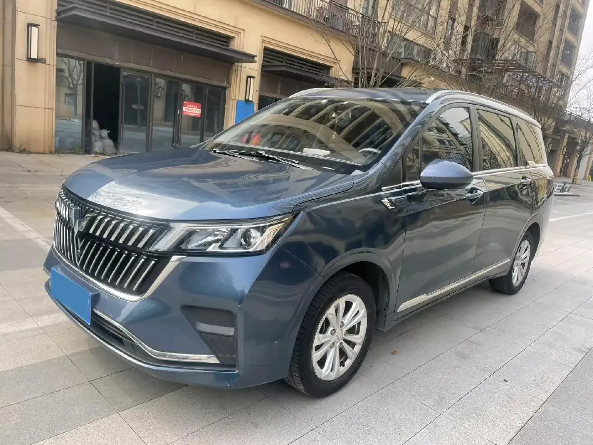 2022 WuLing ZhengChen 2.0L 136HP L4 6MT