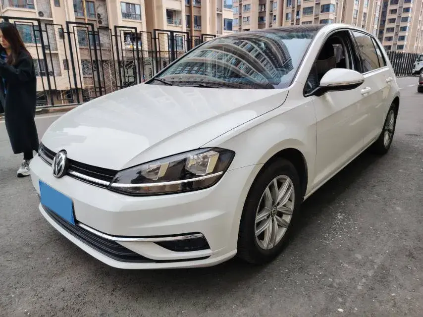 2018 Volkswagen Golf 1.6L 110HP L4 6AT