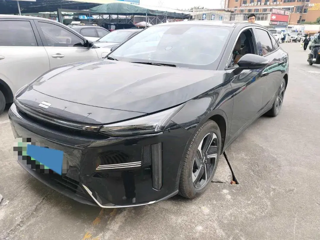 2023 Geely Galaxy L6 1.5T 163HP L4 3DHT PHEV