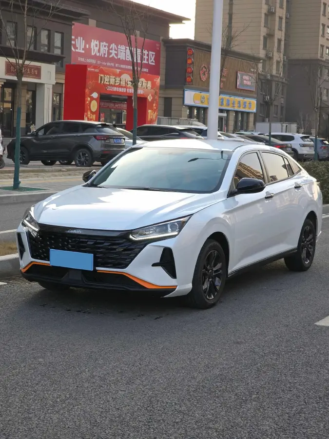 2023 DongFeng Aeolus YiXuan 1.5L 125HP L4 6DCT