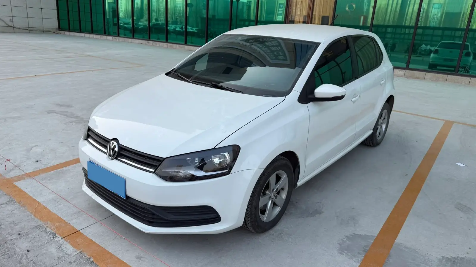 2016 Volkswagen Polo 1.4L 90HP L4 6AT