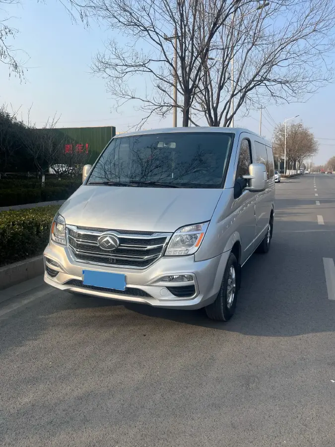 2021 MAXUS XinTu V80 2.0T 139HP L4 6MT